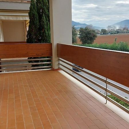 Appartamento Santa Costanza Con Piscina ซานวินเชนโซ ภายนอก รูปภาพ