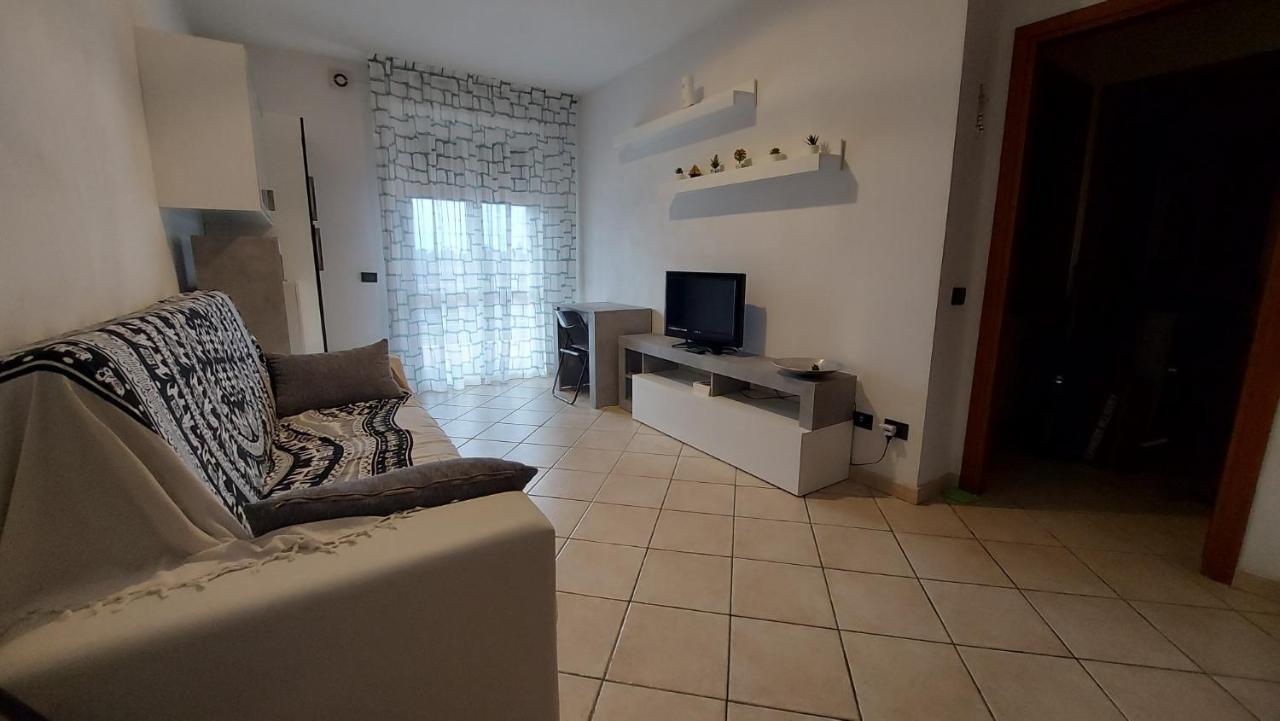 Appartamento Santa Costanza Con Piscina ซานวินเชนโซ ภายนอก รูปภาพ