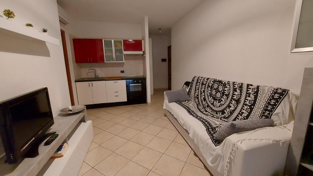 Appartamento Santa Costanza Con Piscina ซานวินเชนโซ ภายนอก รูปภาพ